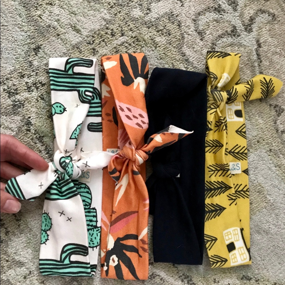 Headbands (4): soft, stretchy